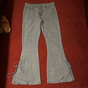Size 9 (dark blue jeans) size 6(light blue jeans)